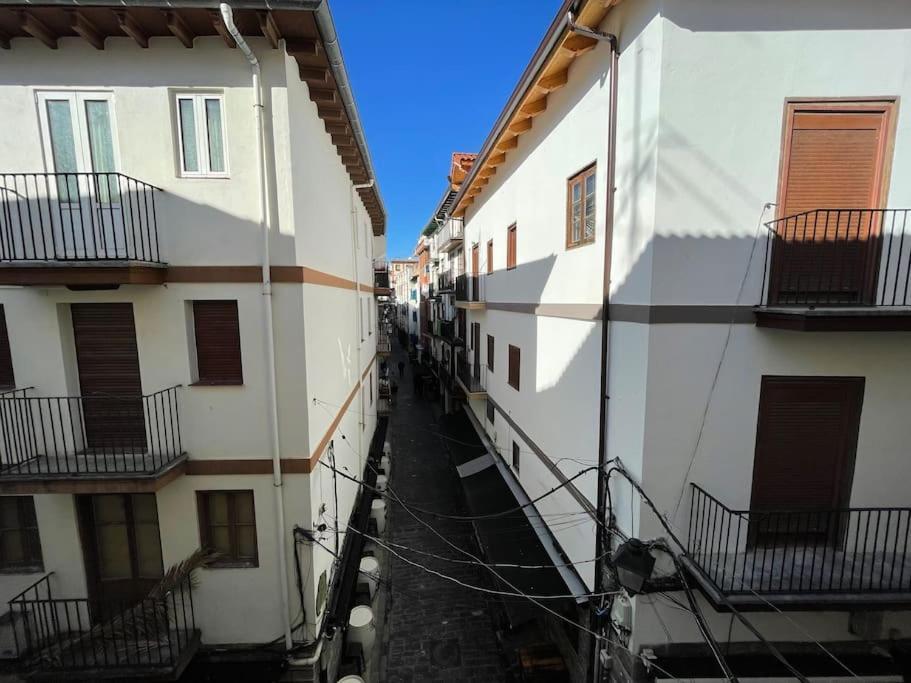 Apto. A Estrenar En El Centro 2 Hab Y 1 Bano Castro Urdiales Esterno foto